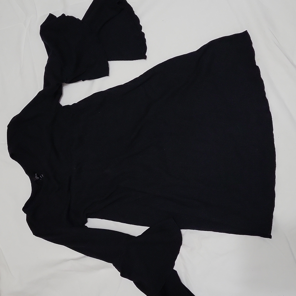 Girl's black dress